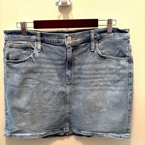 J. Crew Classic Blue Denim Skirt Size 14 - Picture 2 of 9